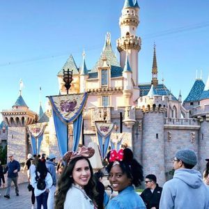 Meet your Posher, Ebonie